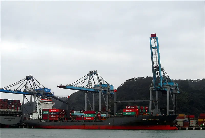 HANSA MAGDEBURG Container Ship IMO 9256377 photo 4