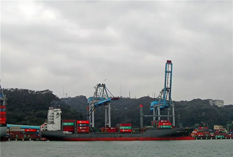 HANSA MAGDEBURG Container Ship IMO 9256377 photo 5