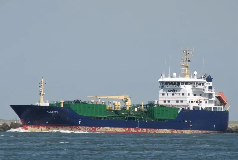 BIT POWER Tanker IMO 9256432 photo 2