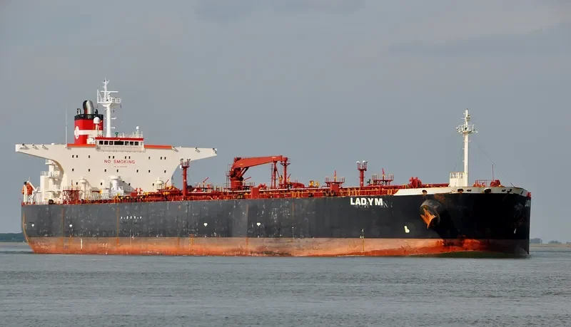 LINDA Tanker IMO 9256858 photo 3