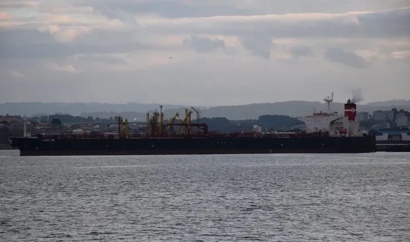 LINDA Tanker IMO 9256858 photo 10