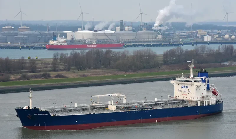 VAUGHAN Tanker IMO 9256901 photo 6
