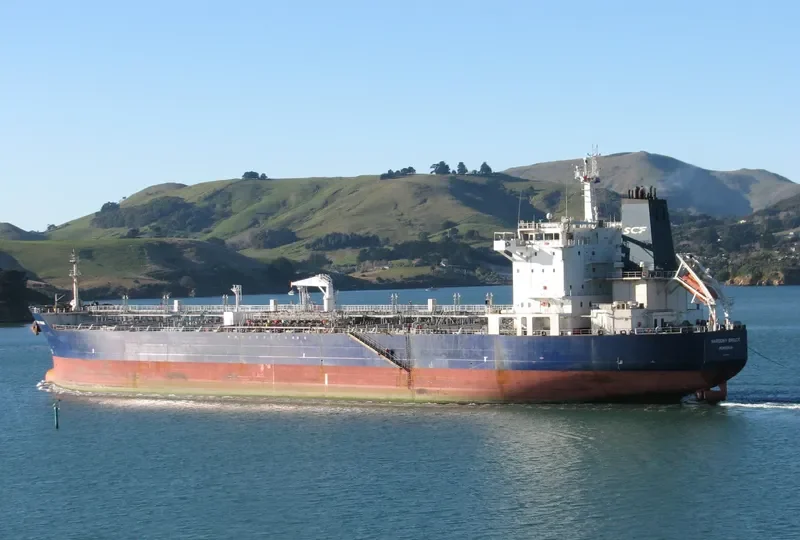 COURAGE Tanker IMO 9256925 photo 2