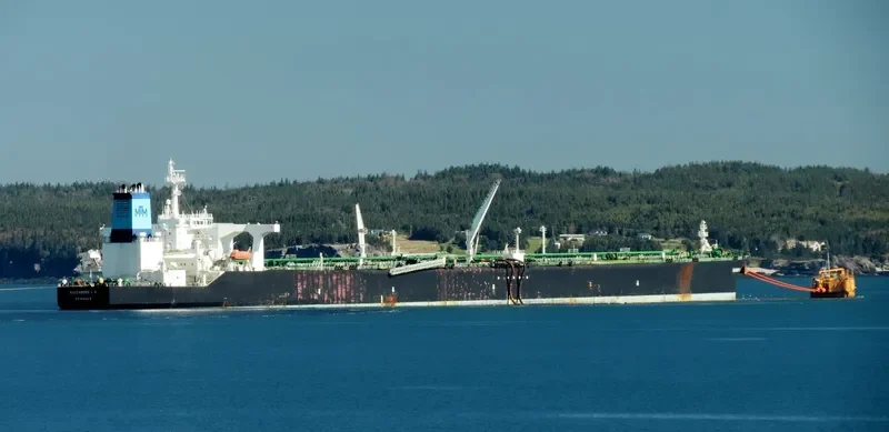 ELIZABETH I.A. Tanker IMO 9257149 photo 6