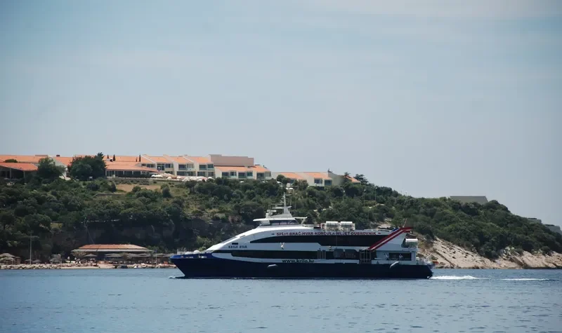 NEW ANGEL Passenger Ship IMO 9257450 photo 3