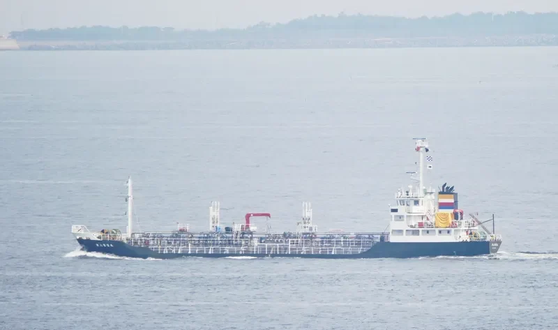 EIHO MARU NO.8 Tanker IMO 9257620 photo 6