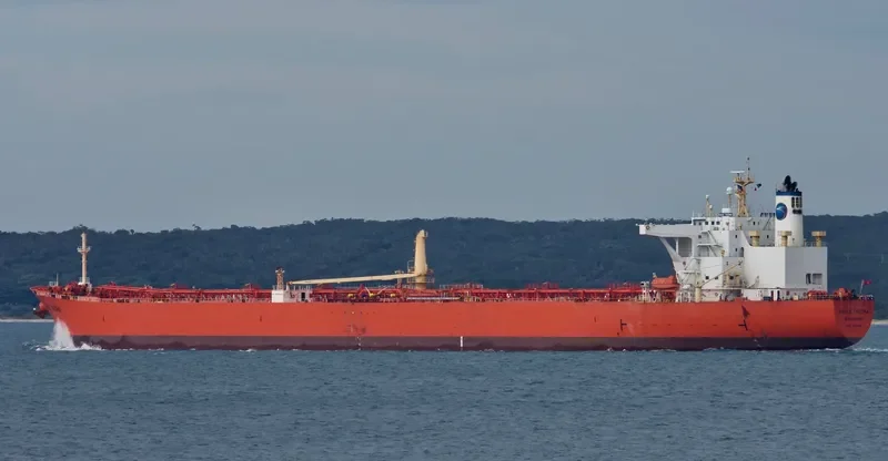 CHOLA QUEEN Tanker IMO 9257802 photo 3