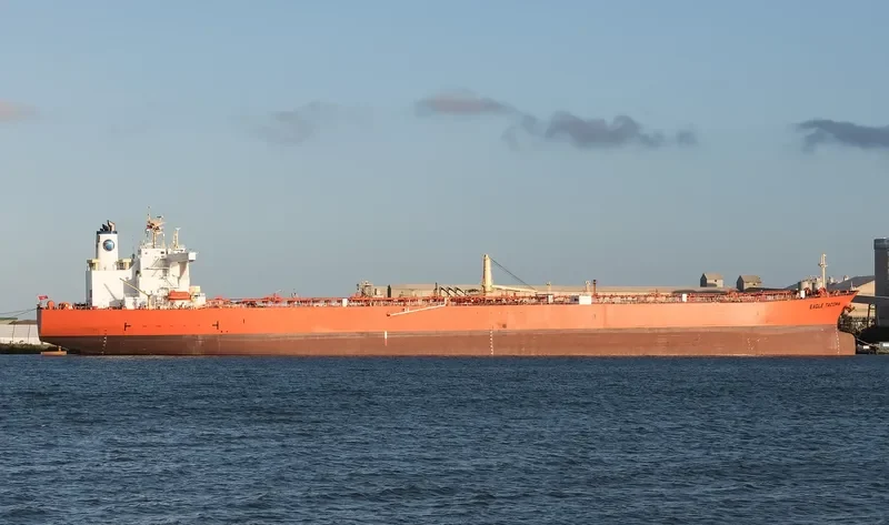 CHOLA QUEEN Tanker IMO 9257802 photo 8