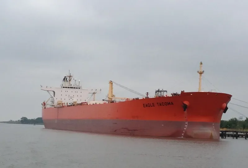 CHOLA QUEEN Tanker IMO 9257802 photo 9