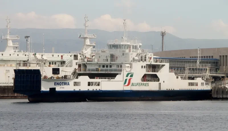 ENOTRIA Ro-Ro IMO 9257917 photo 4