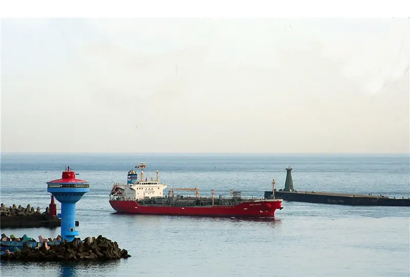 GINGA SAKER Tanker IMO 9258155 photo 4