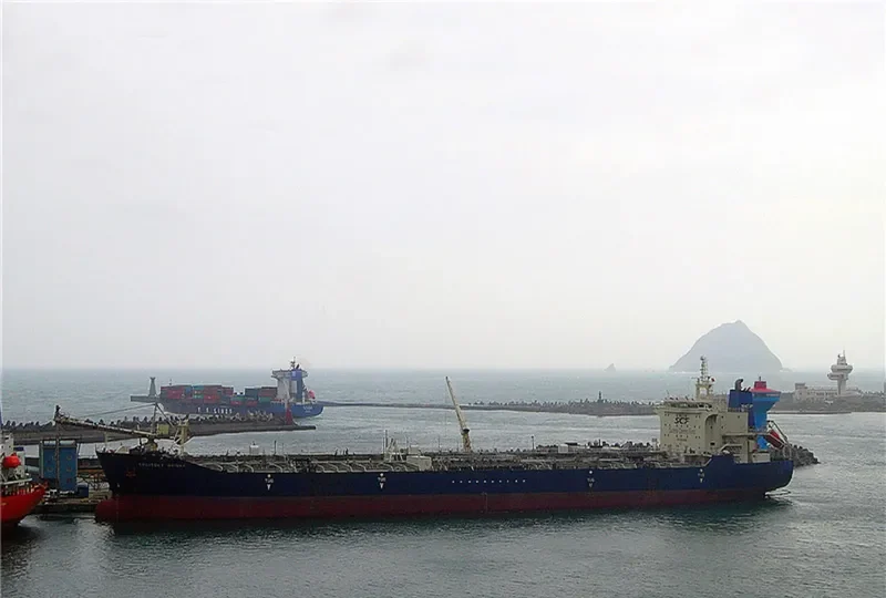TROITSKY BRIDGE Tanker IMO 9258167 photo 2