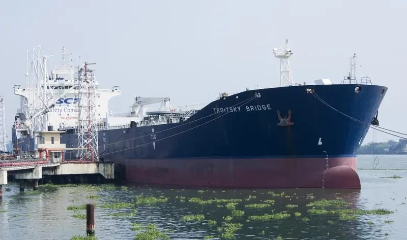 TROITSKY BRIDGE Tanker IMO 9258167 photo 7