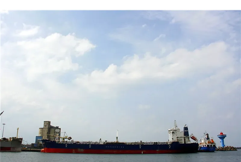 TUCHKOV BRIDGE Tanker IMO 9258179 photo 2