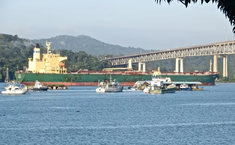 DANUBIA Tanker IMO 9258466 photo 9