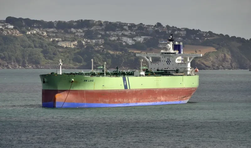 LAUREN II Tanker IMO 9258521 photo 10