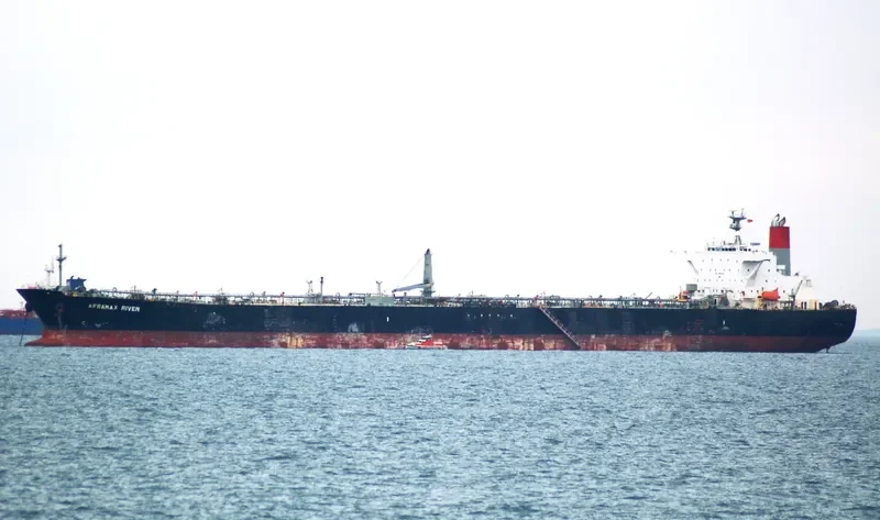 AFRAMAX RIVER Tanker IMO 9259173 photo 4