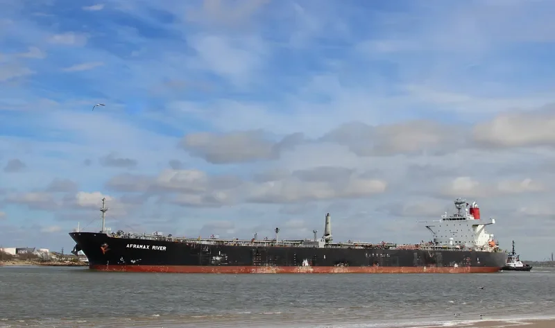 AFRAMAX RIVER Tanker IMO 9259173 photo 5