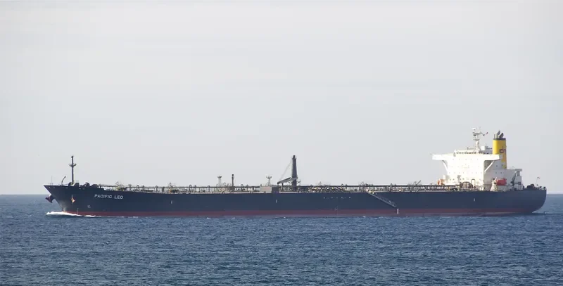 REDBUD Tanker IMO 9259197 photo 2