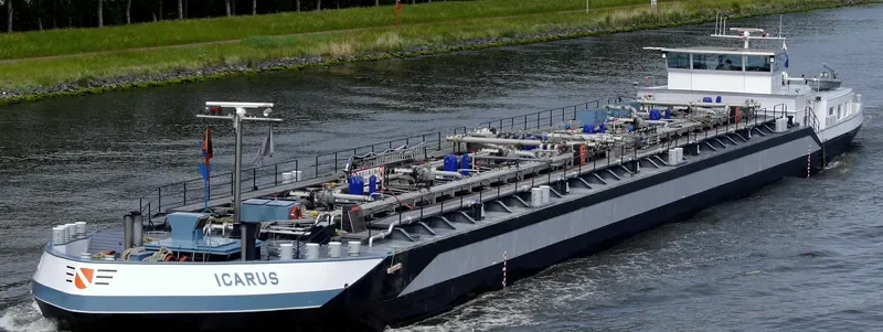 ICARUS Tanker IMO 9259240 photo 3