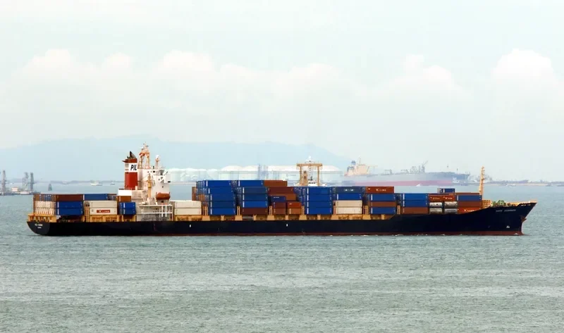 CERUS Container Ship IMO 9259408 photo 3