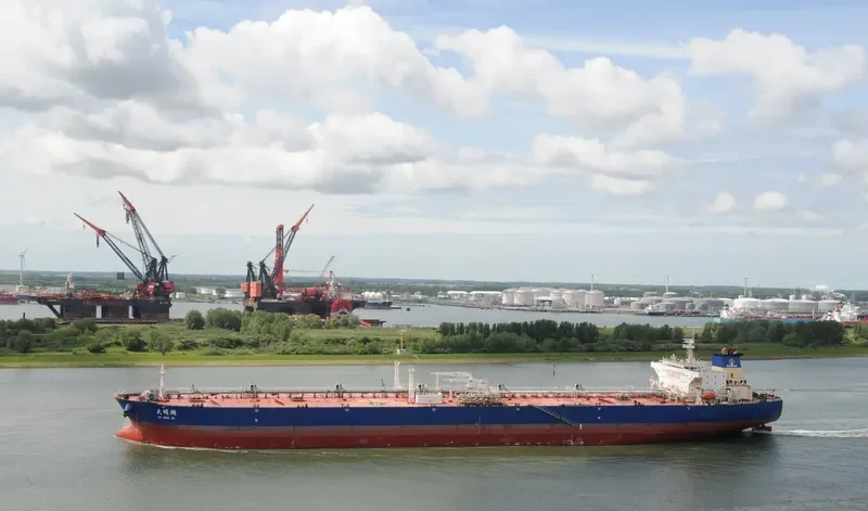 DA MING HU Tanker IMO 9259721 photo 6