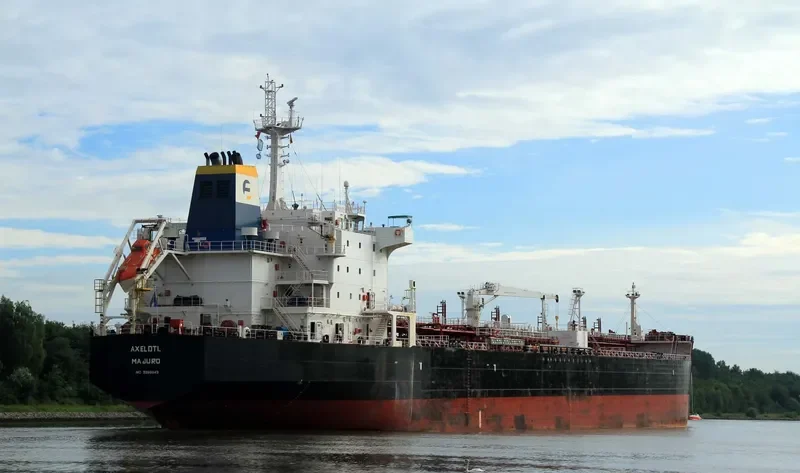 PETROSAMUDRA Tanker IMO 9260043 photo 9