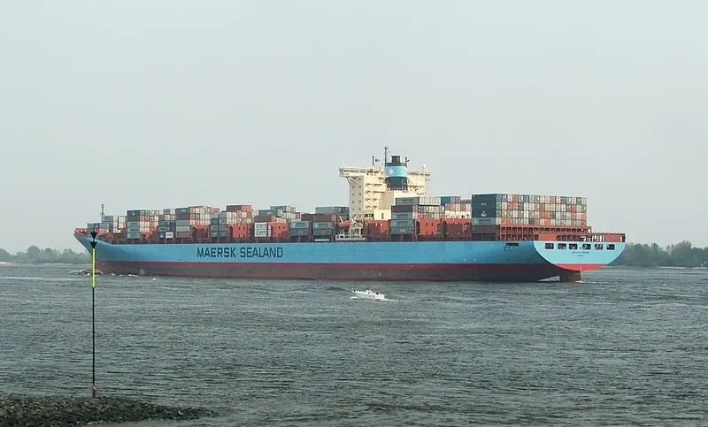 ARTHUR MAERSK Container Ship IMO 9260445 photo 2