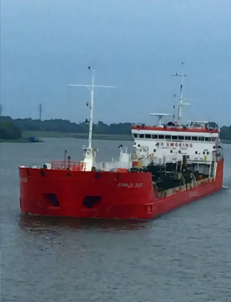 ARMADA LEADER Tanker IMO 9260483 photo 2