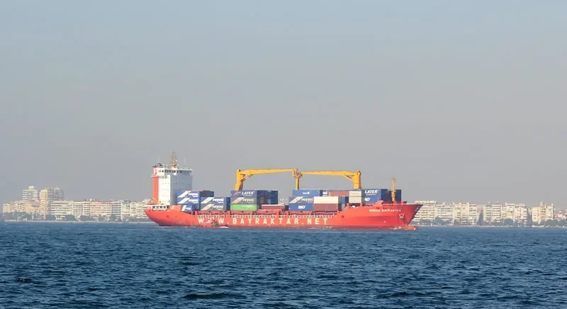 BURAK BAYRAKTAR Container Ship IMO 9260536 photo 4