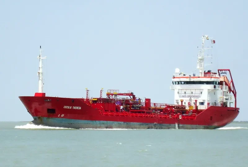 LIDYA Tanker IMO 9260550 photo 7