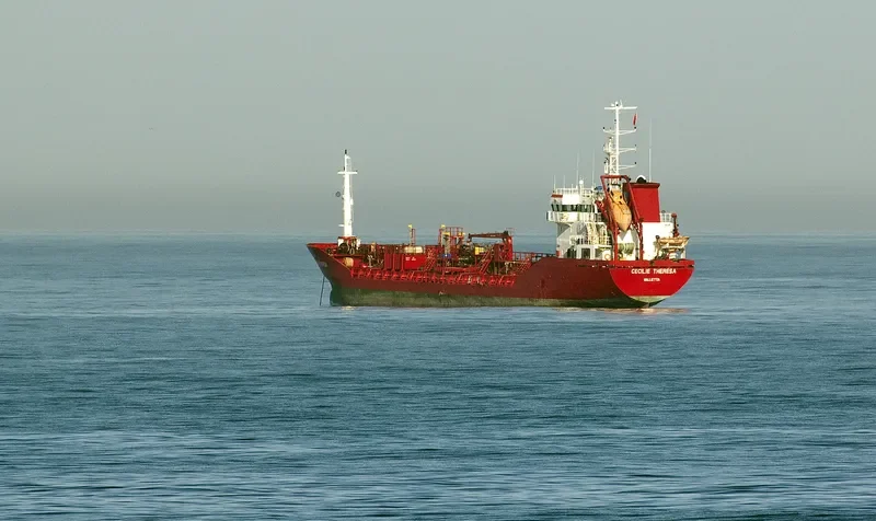 LIDYA Tanker IMO 9260550 photo 9