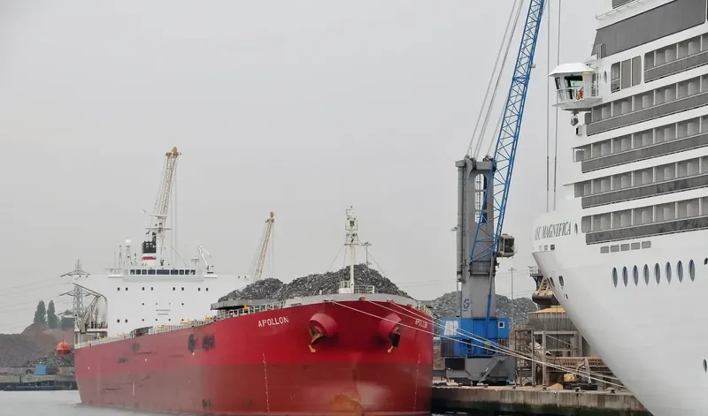 APOLLON Bulk Carrier IMO 9260615 photo 7