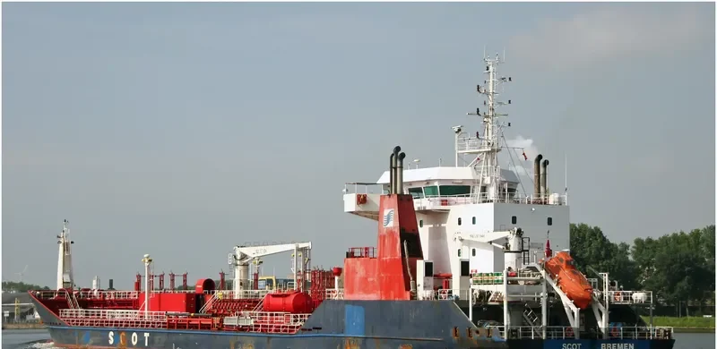 SCOT BREMEN Tanker IMO 9260835 photo 4