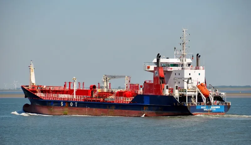 SCOT BREMEN Tanker IMO 9260835 photo 6