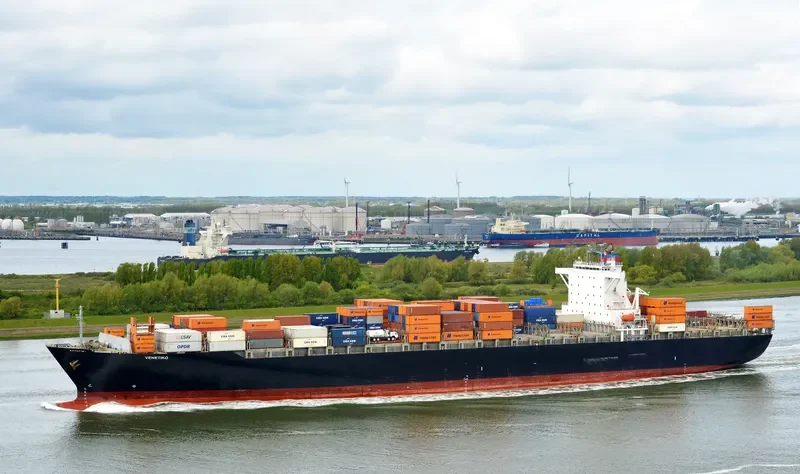 VENETIKO Container Ship IMO 9260914 photo 7