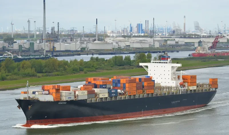 VENETIKO Container Ship IMO 9260914 photo 8