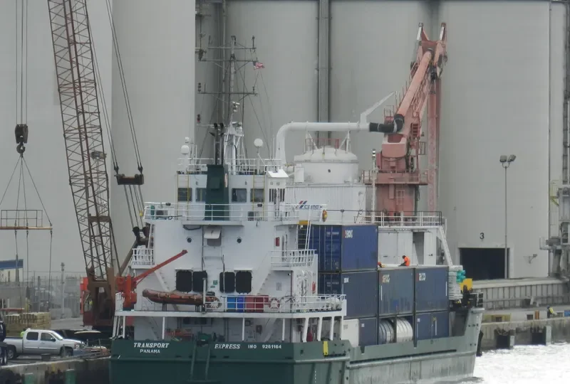 LINDA D Tanker IMO 9261164 photo 2