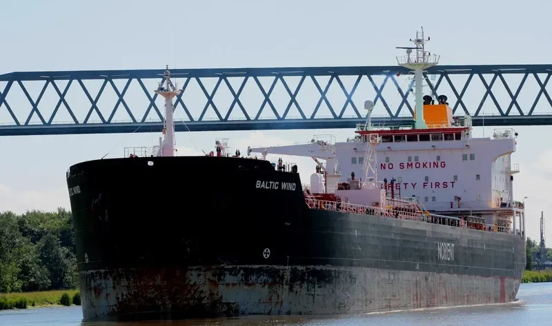 BALTIC WIND Tanker IMO 9261401 photo 3