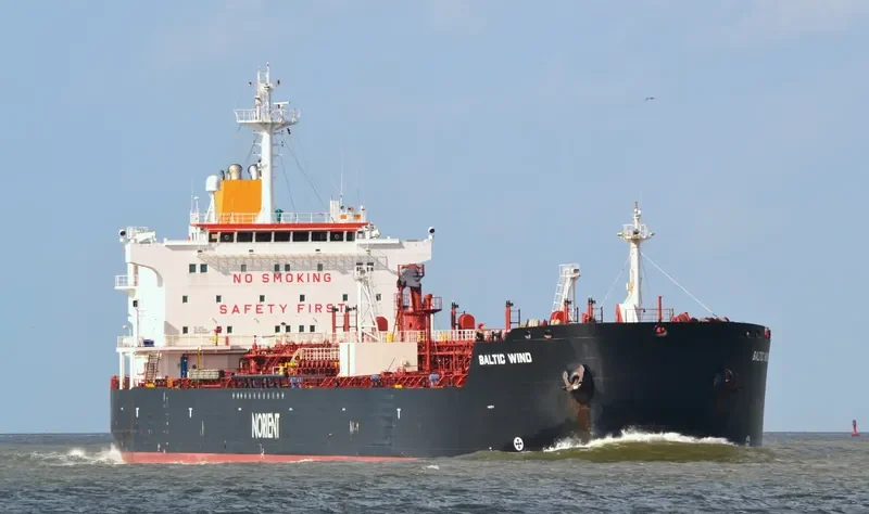 BALTIC WIND Tanker IMO 9261401 photo 5