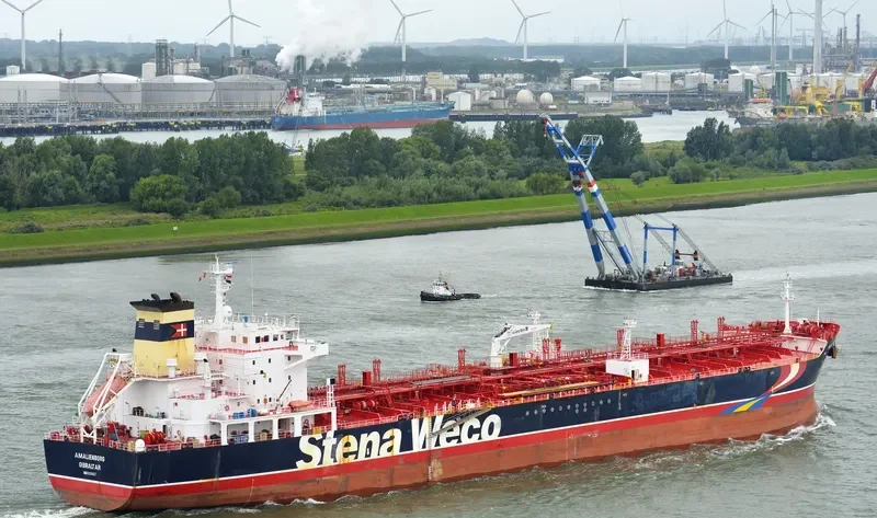 SHANDONG ZIHE Tanker IMO 9261657 photo 5