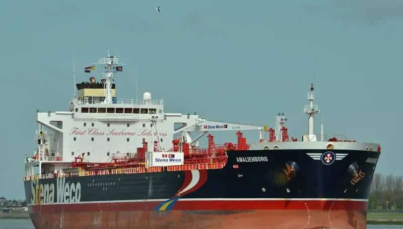 SHANDONG ZIHE Tanker IMO 9261657 photo 8