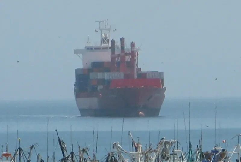CARDIFF TRADER Container Ship IMO 9261815 photo 9
