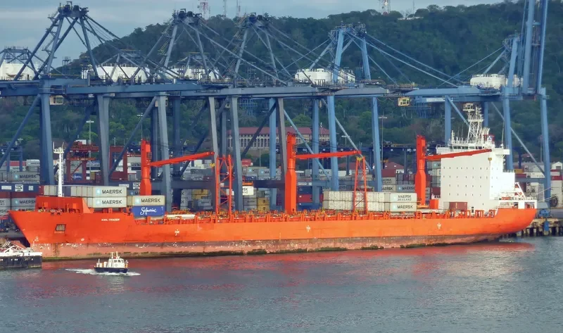 KIEL TRADER Container Ship IMO 9261827