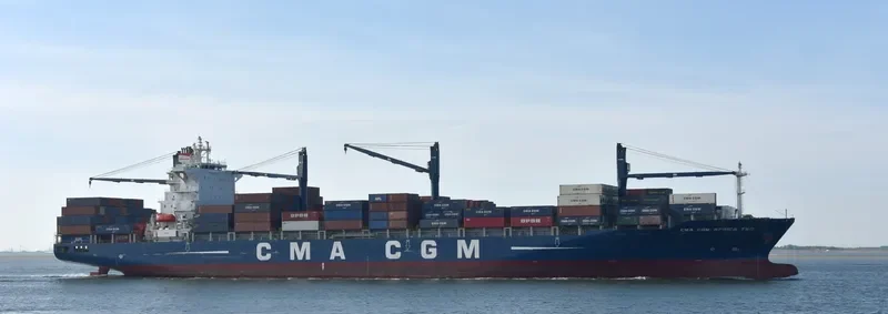 CMA CGM FORT ST LOUIS Container Ship IMO 9261889 photo 4