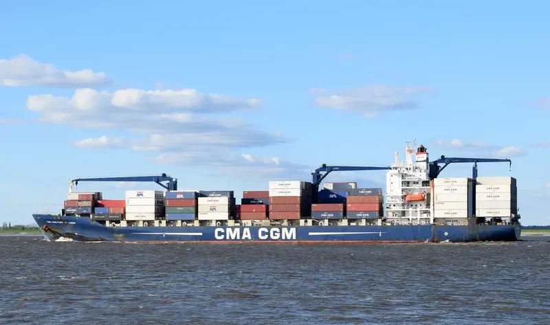 CMA CGM FORT ST LOUIS Container Ship IMO 9261889 photo 6