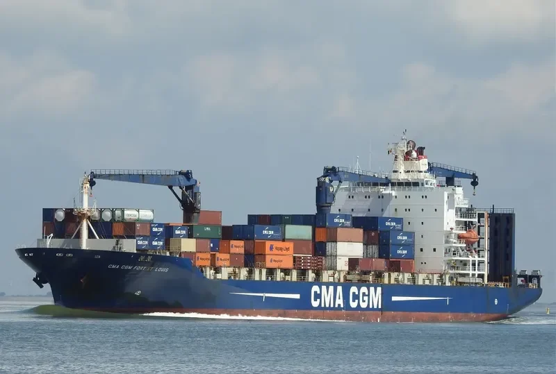 CMA CGM FORT ST LOUIS Container Ship IMO 9261889 photo 9