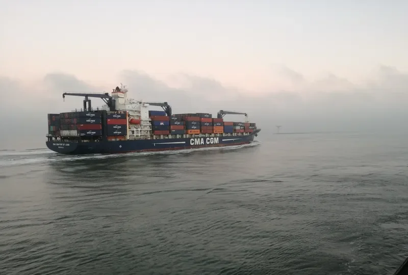 CMA CGM FORT ST LOUIS Container Ship IMO 9261889 photo 10