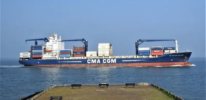CMA CGM FORT STE MARIE Container Ship IMO 9261906 photo 4