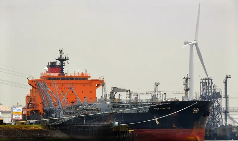 TORM CAROLINE Tanker IMO 9262091 photo 7